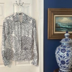 NWOT Jean-Pierre Klifa Gray & White Coral Pattern Polyester Long Sleeve Blouse